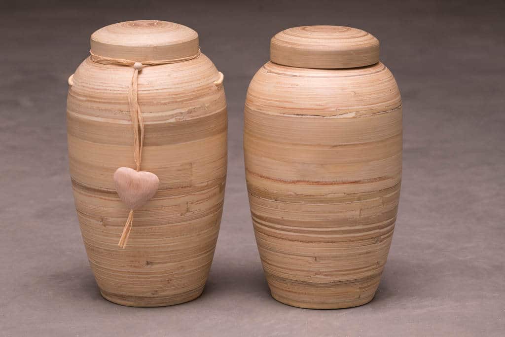 Bambusurne med og uden hjerte